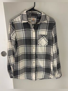Field and Stream Plaid Flannel Grey Black Beige Size Women’s Small